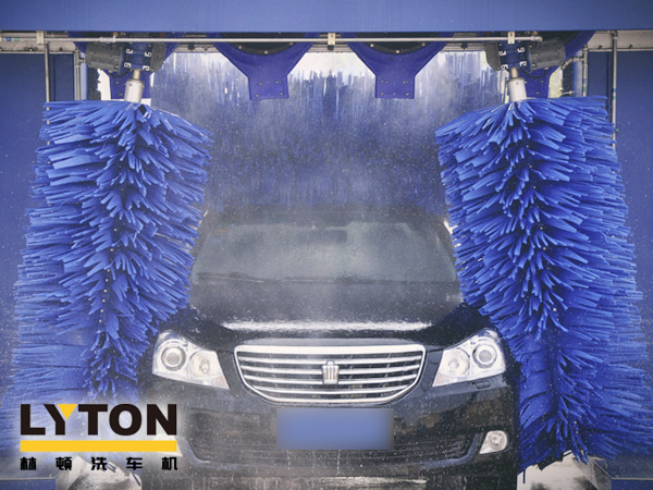 PH值中性FX002鍍膜水蠟德國配方林頓電腦洗車機專用高效干燥上光蠟,實現(xiàn)了洗車、打蠟、上光等電腦洗車機一次完成。長期使用可保持車輛鮮艷光亮,恢復鏡面效果。