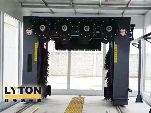 享受加油站全自動(dòng)洗車機(jī)免費(fèi)洗車過(guò)程中愛(ài)車勿熄火的原因看這里！