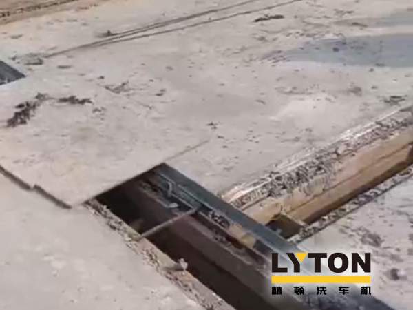 南通公交新裝配lyton大型通道式巴士洗車機，現洗車機基礎建設已完工，待發貨安裝