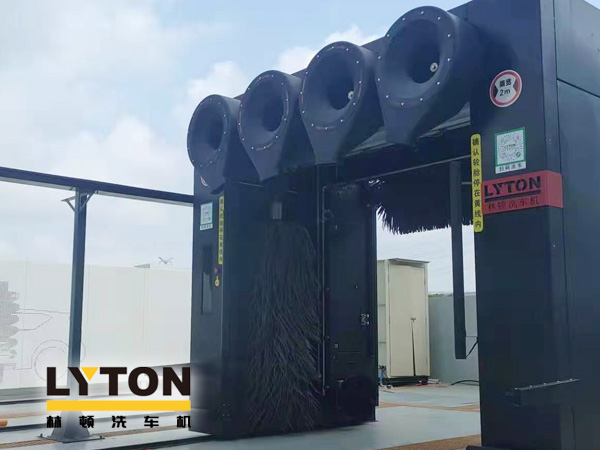 林頓龍門往復式全自動洗車機全過程自動控制運行!快捷可靠性好!設備外觀美觀大方!